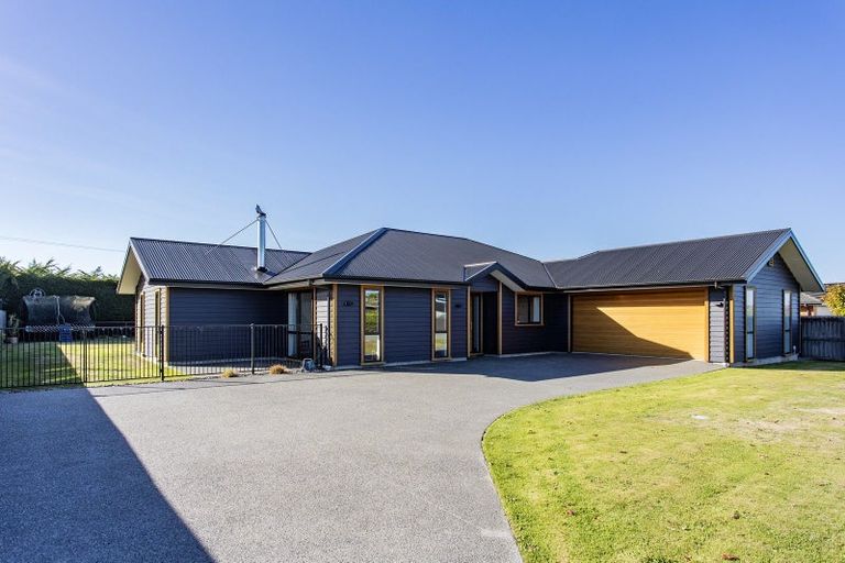 Photo of property in 41 Willowside Place, Amberley, 7410