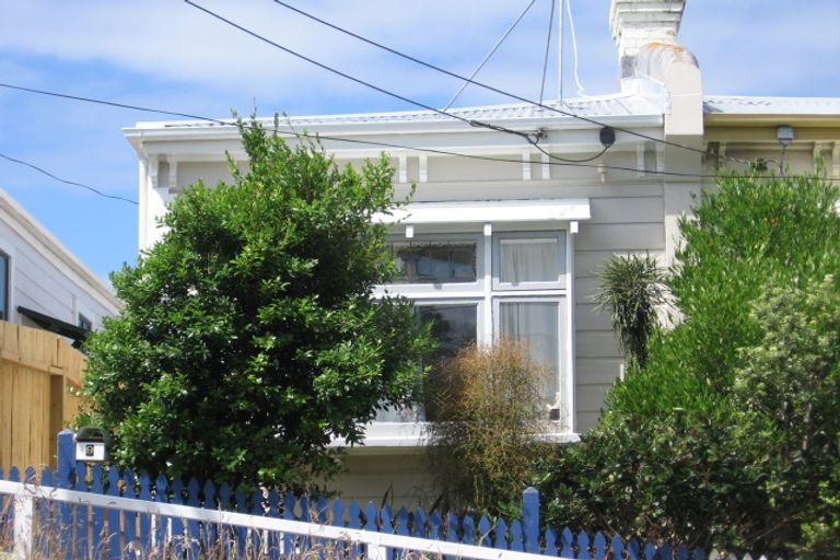 Photo of property in 9 Wright Street, Mount Cook, Wellington, 6021