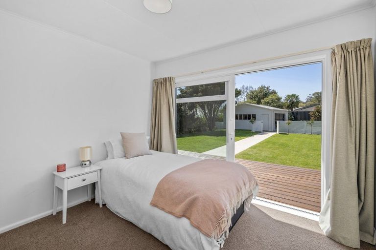 Photo of property in 12 Margaret Avenue, Havelock North, 4130