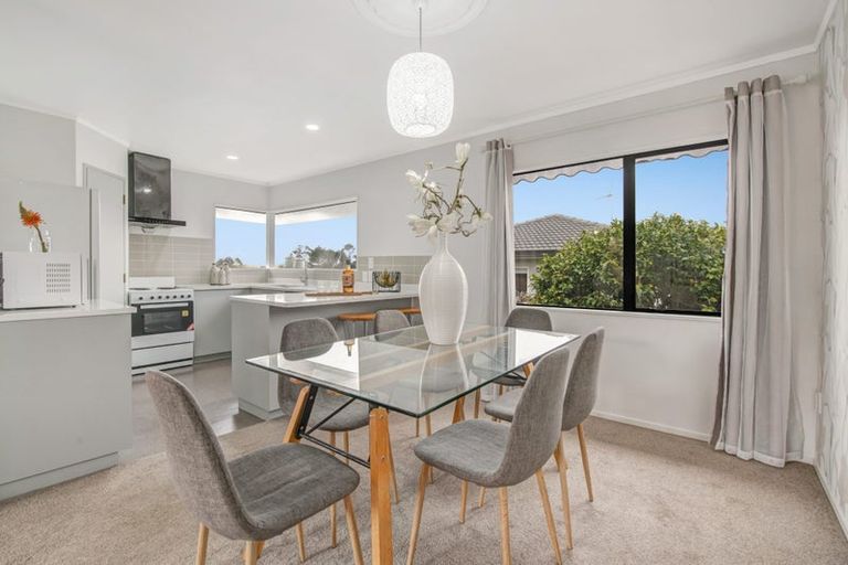 Photo of property in 2 Westminster Gardens, Unsworth Heights, Auckland, 0632