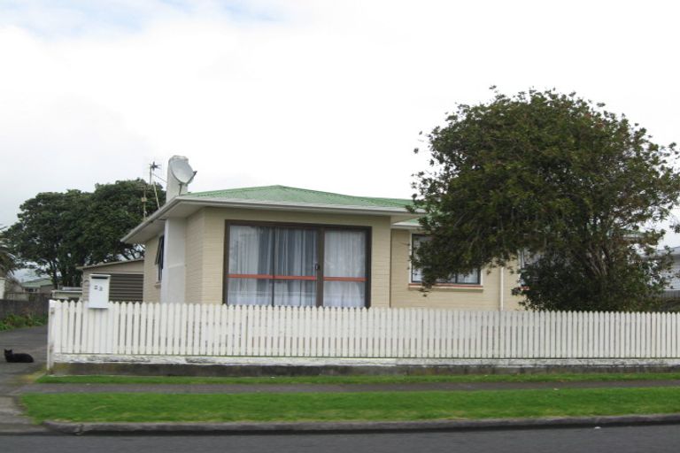 Photo of property in 23 Hume Street, Waitara, 4320