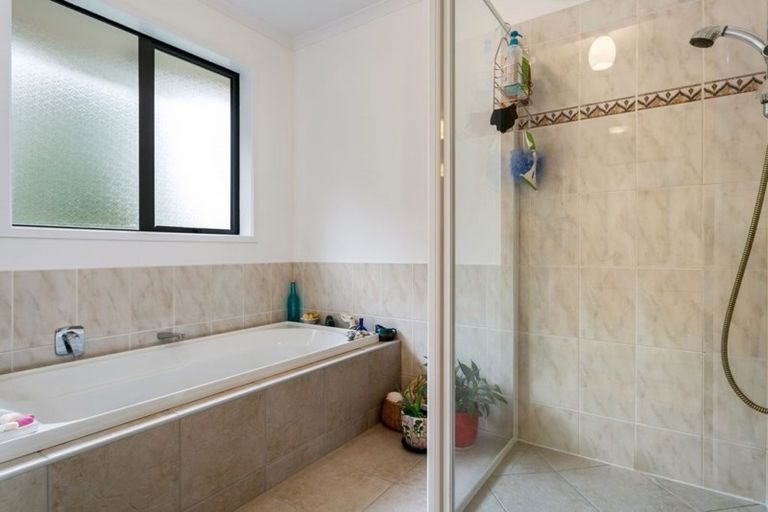 Photo of property in 2 Lake View Drive, Karapiro, Cambridge, 3494