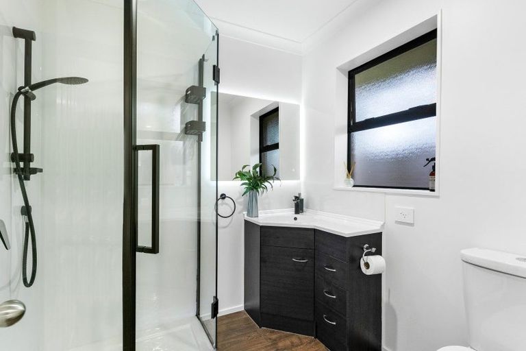 Photo of property in 15 Glenross Drive, Wattle Downs, Auckland, 2103