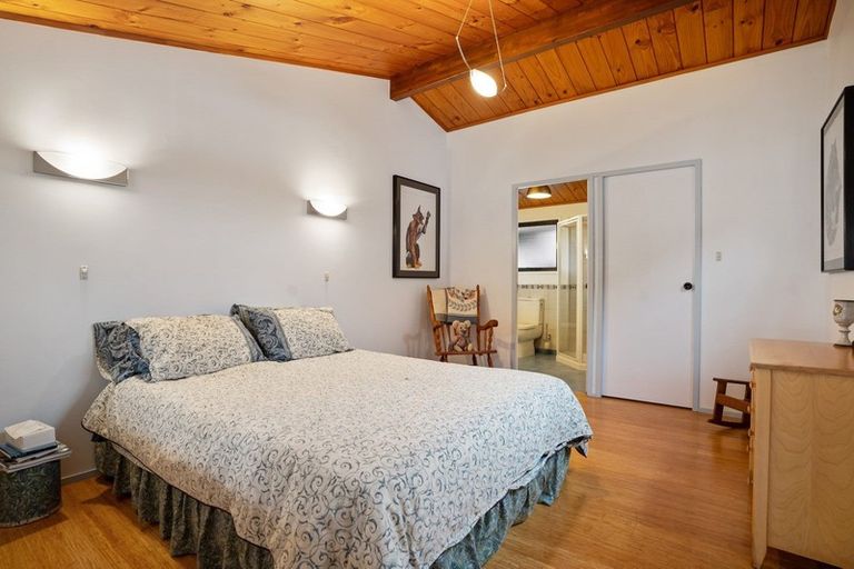 Photo of property in 151 Oaia Road, Muriwai, Waimauku, 0881