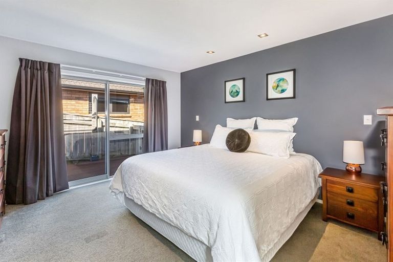 Photo of property in 5 Kaimai Place, Aotea, Porirua, 5024