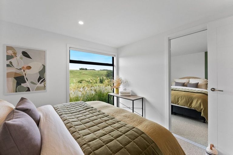 Photo of property in Tapuae, 26 Washer Road, Omata, New Plymouth, 4374