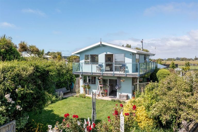 Photo of property in 20a Swindells Road, Waikuku Beach, 7473