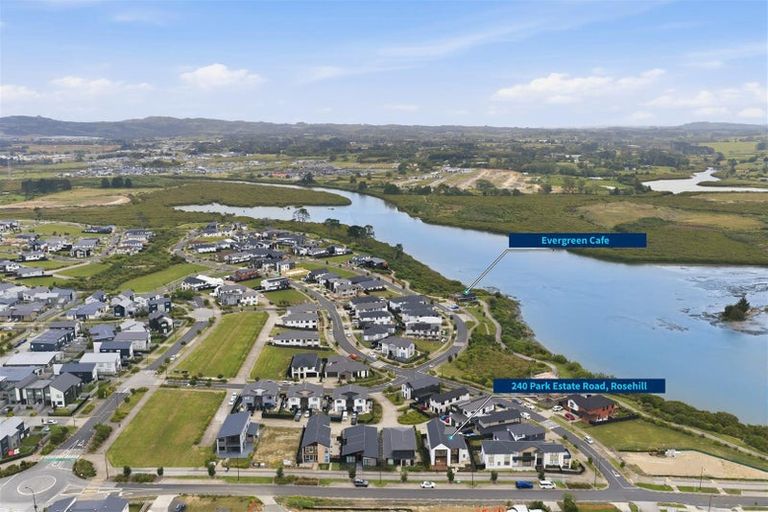 Photo of property in 240 Park Estate Road, Rosehill, Papakura, 2113