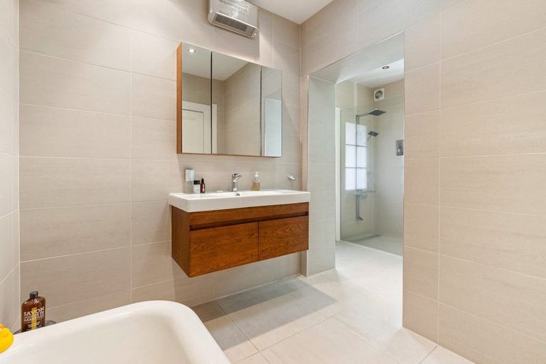 Photo of property in 4 Stoutgate, Dunedin Central, Dunedin, 9016