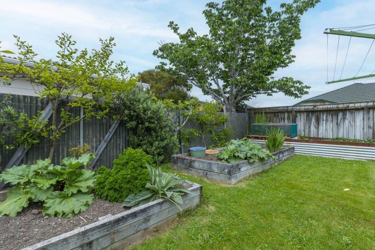 Photo of property in 51 Andrew Street, Waikanae, 5036