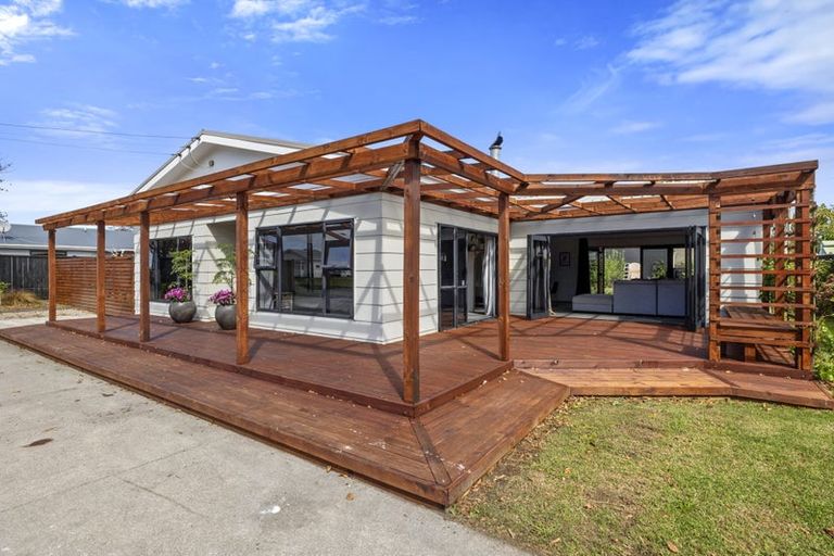 Photo of property in 79 Domett Street, Waitara, 4320