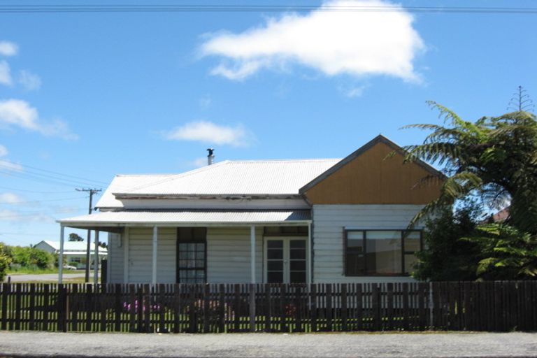 Photo of property in 112 Derby Street, Westport, 7825