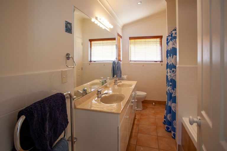Photo of property in 4b The Esplanade, Tairua, 3508