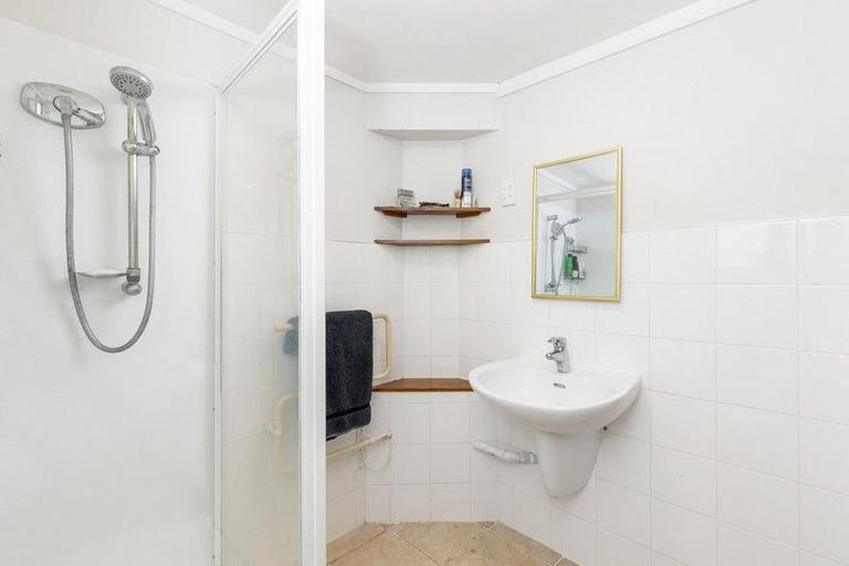 Photo of property in 2 Rata Road, Stanmore Bay, Whangaparaoa, 0932