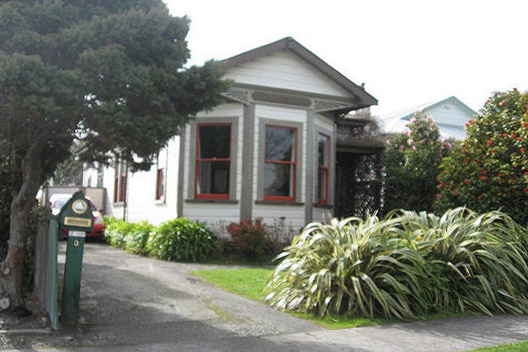 Photo of property in 3 Hereford Street, West End, Palmerston North, 4410