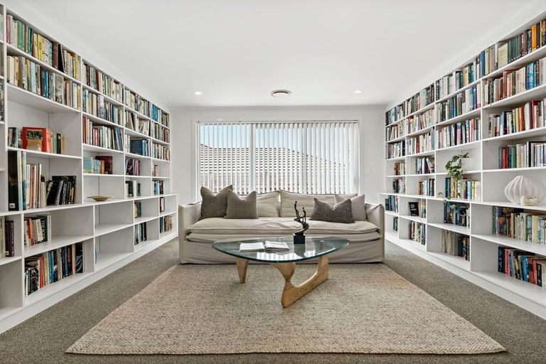 Photo of property in 21 Eric Farley Drive, Kumeu, 0810