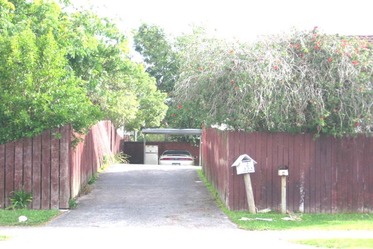Photo of property in 1/222 Waitemata Drive, Ranui, Auckland, 0612