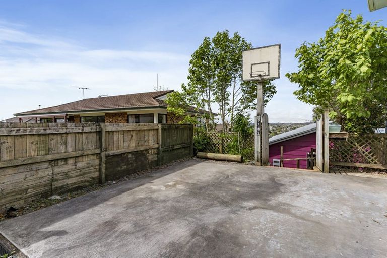 Photo of property in 18a Ridge Road, Howick, Auckland, 2014