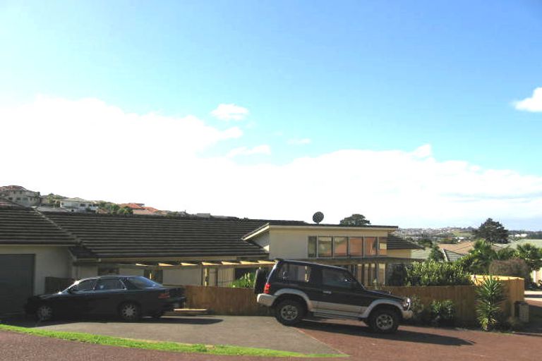 Photo of property in 20 Tyburn Lane, Unsworth Heights, Auckland, 0632