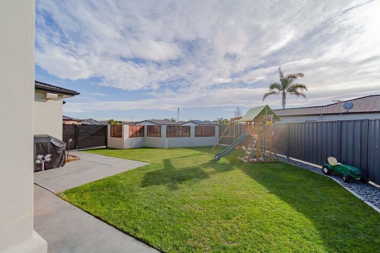 Photo of property in 14 Portland Place, Poraiti, Napier, 4112