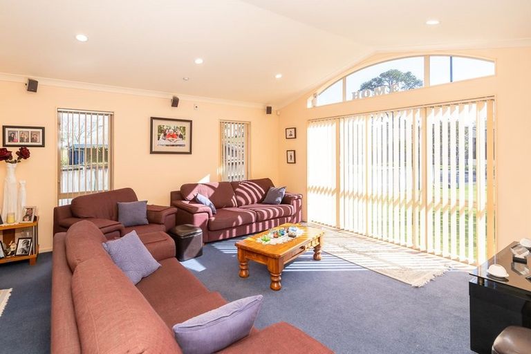 Photo of property in 25 Limousin Place, Grandview Heights, Hamilton, 3200