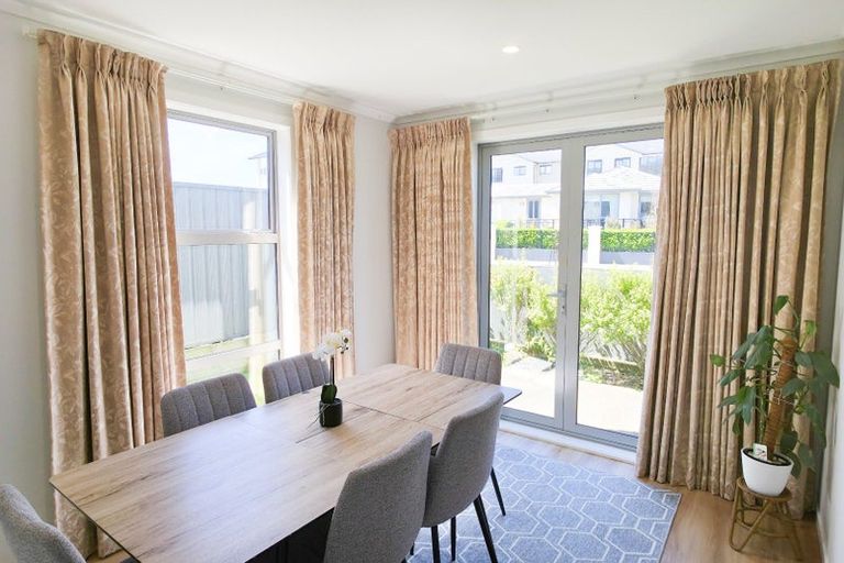 Photo of property in 36 Bluff Road, Kenepuru, Porirua, 5022