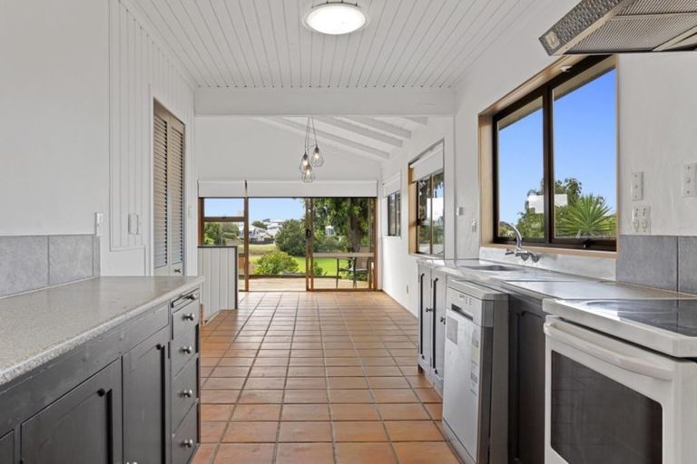 Photo of property in 16 Short Street, Otumoetai, Tauranga, 3110