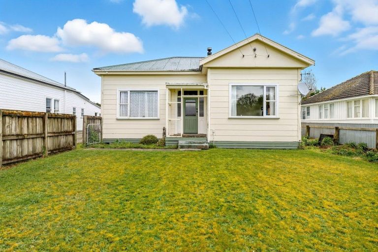 Photo of property in 42 Alfredton Road, Eketahuna, 4900