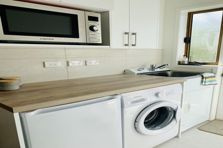 Photo of property in 2/59 Maxwelton Drive, Mairangi Bay, Auckland, 0630