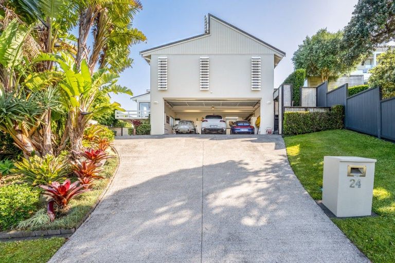 Photo of property in 24 Clovelly Road, Bucklands Beach, Auckland, 2012