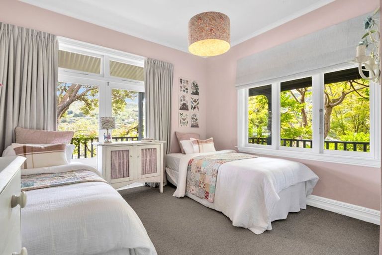 Photo of property in 40 Reserve Terrace, Lyttelton, 8082