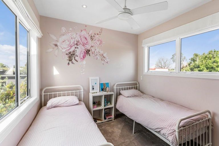 Photo of property in 25 Stevenson Road, Clarks Beach, 2122