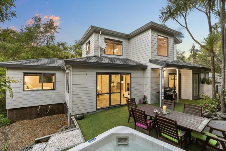 Photo of property in 34b Kiteroa Terrace, Rothesay Bay, Auckland, 0630