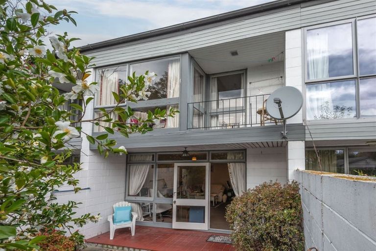 Photo of property in 5/99 Aikmans Road, Merivale, Christchurch, 8014