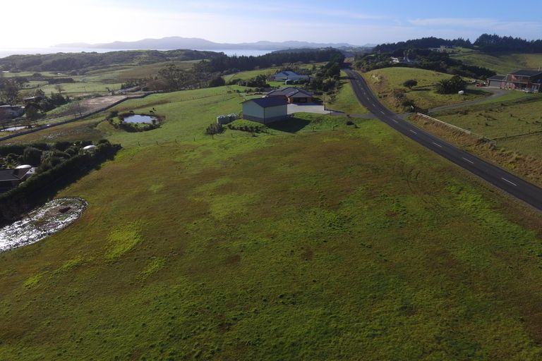 Photo of property in 18 Taipa View Road, Taipa, 0483