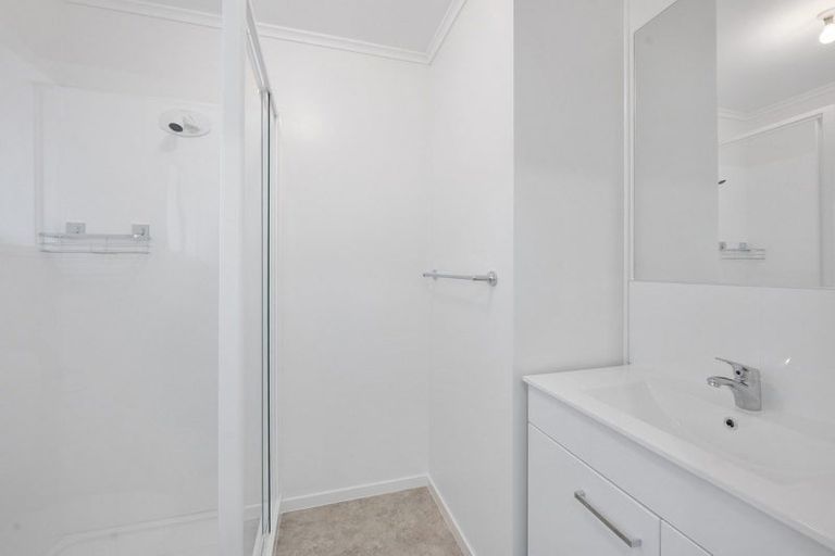 Photo of property in 62 Lincoln Road, Henderson, Auckland, 0610