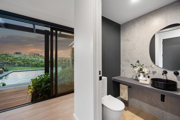 Photo of property in 9 Ridgelea Road, Long Bay, Albany, 0792