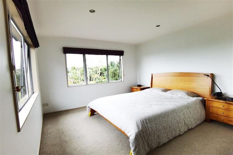 Photo of property in 51 Bronwylian Drive, Flat Bush, Auckland, 2016