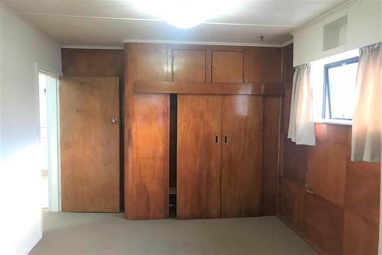 Photo of property in 29 Wainuiomata Road, Wainuiomata, Lower Hutt, 5014