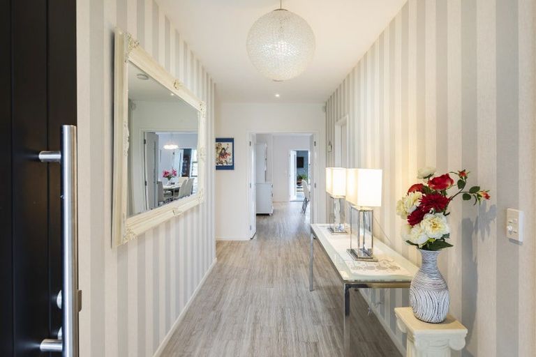 Photo of property in 39 Te Whenu Crescent, Marshland, Christchurch, 8083