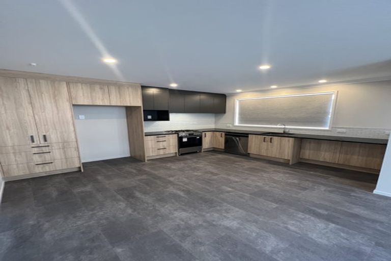 Photo of property in 28b Mana Esplanade, Paremata, Porirua, 5026