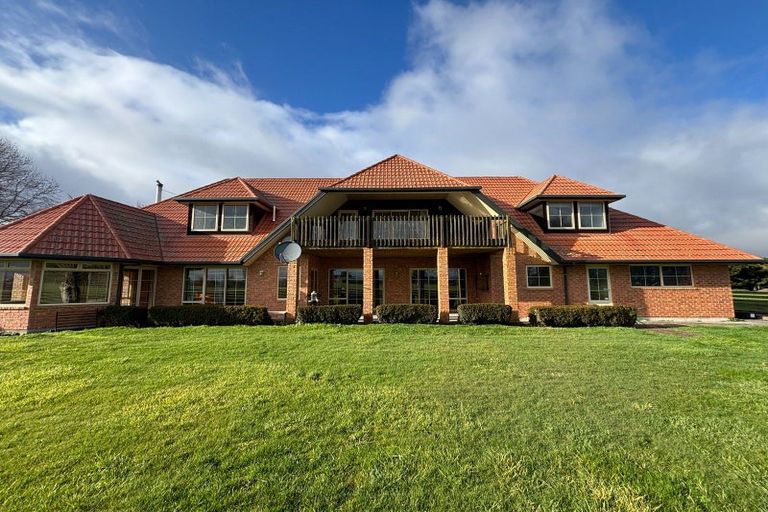 Photo of property in 118 Waimakariri Road, Harewood, Christchurch, 8051