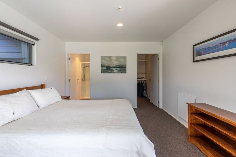 Photo of property in 18 Wai Matangi Place, Motuoapa, 3382