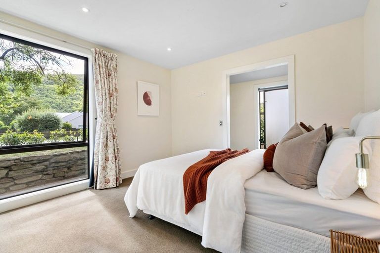 Photo of property in 94 Centennial Avenue, Arrowtown, 9302