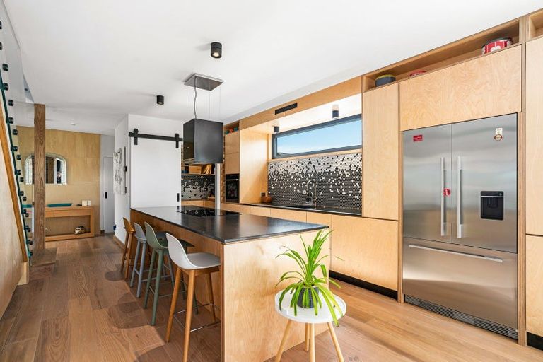 Photo of property in 6 Soudley Court, Jacks Point, Queenstown, 9371