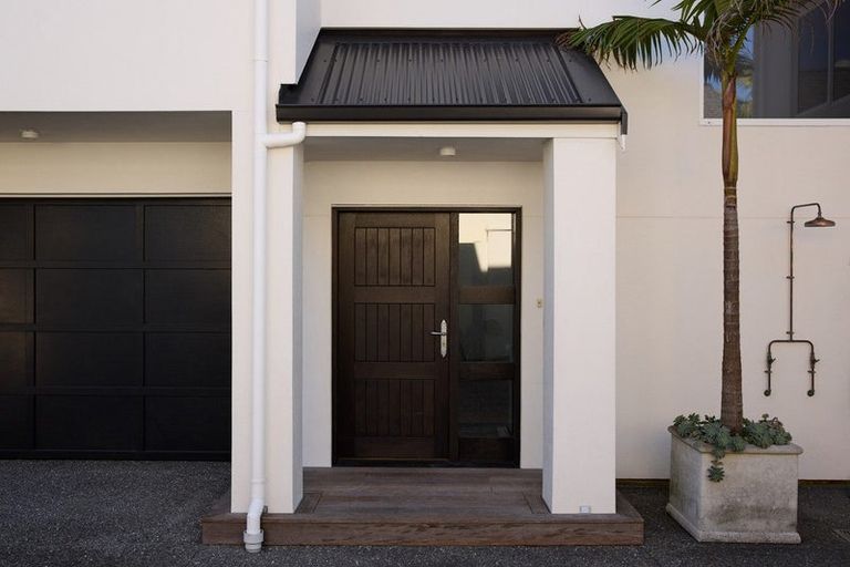 Photo of property in 184 Oceanbeach Road, Mount Maunganui, 3116