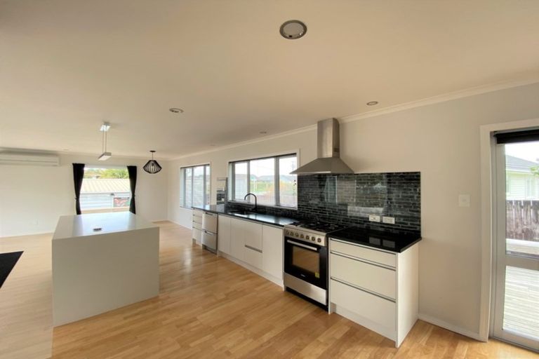 Photo of property in 67 Waipani Road, Te Atatu Peninsula, Auckland, 0610