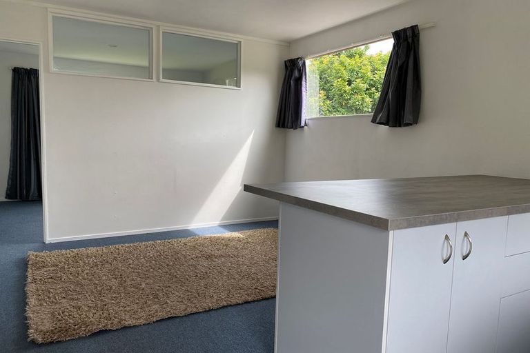 Photo of property in 17 Meteor Place, Schnapper Rock, Auckland, 0632
