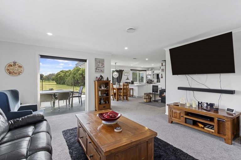 Photo of property in 28 Brightstone Crescent, Aranui, Christchurch, 8061