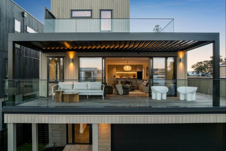 Photo of property in 104 Barbara Avenue, Whangamata, 3620